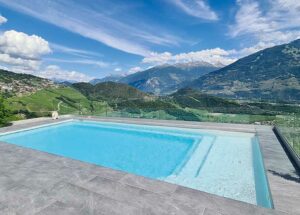 aménagement extérieur piscine à coque